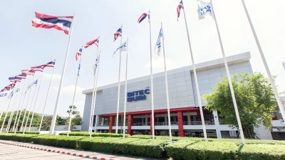 เช่ารถตู้รับส่ง BITEC บางนา