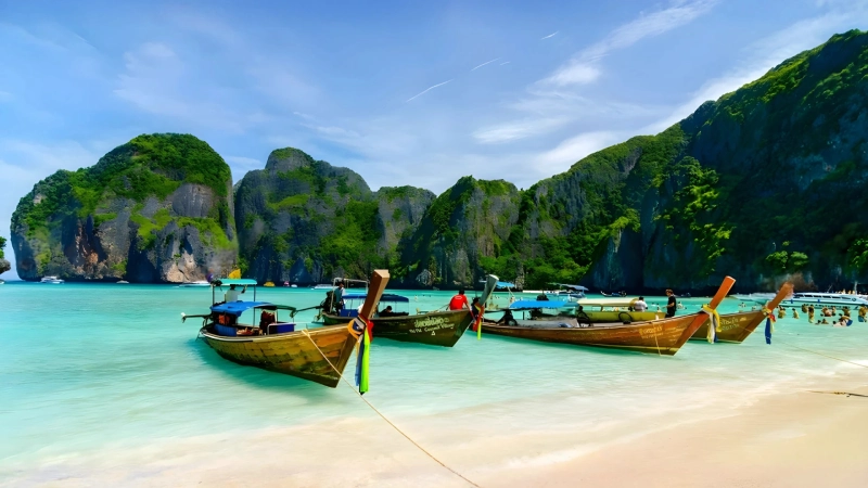 เช่ารถตู้ไปภูเก็ต / Phuket