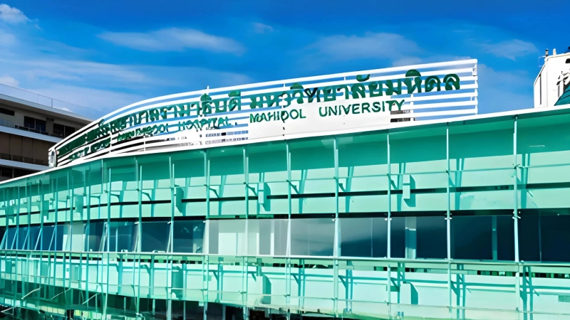 รถตู้รับส่งโรงพยาบาลรามาธิบดี