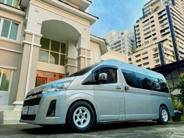 เดินทางปลอดภัย ขับนิ่มมาก เหมาะกับผู้สูงอายุ